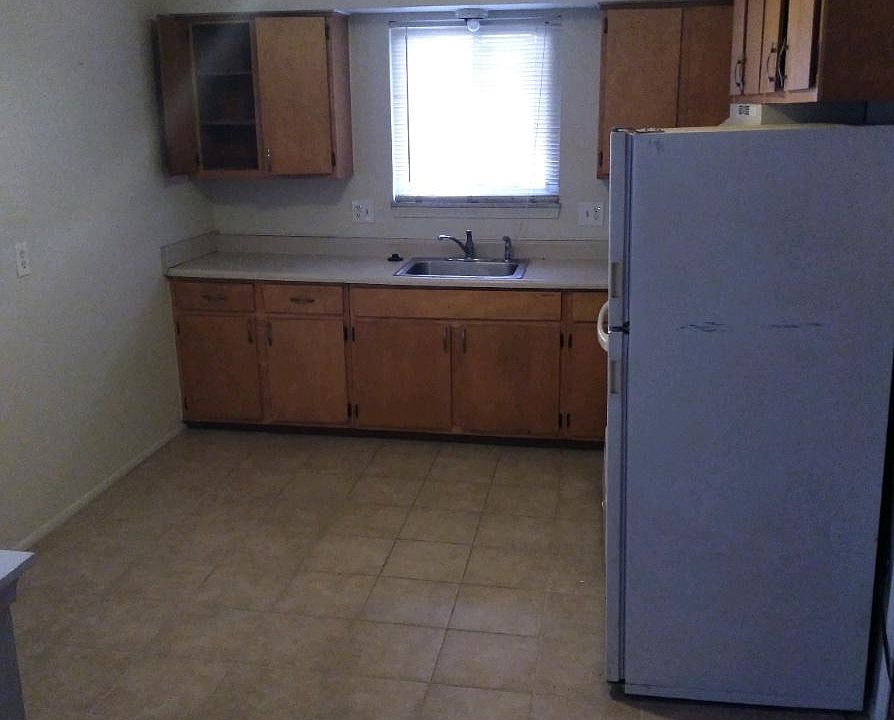 2nd image of 31075 Krauter St APT 7