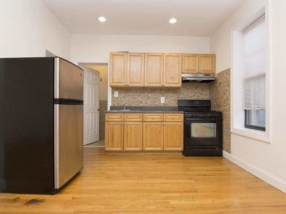 1st image of 32-59 33rd St #B2