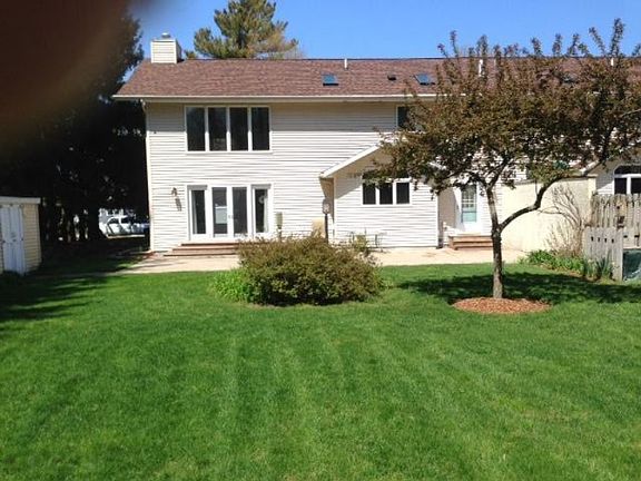 2nd image of 776 N Shore Dr N