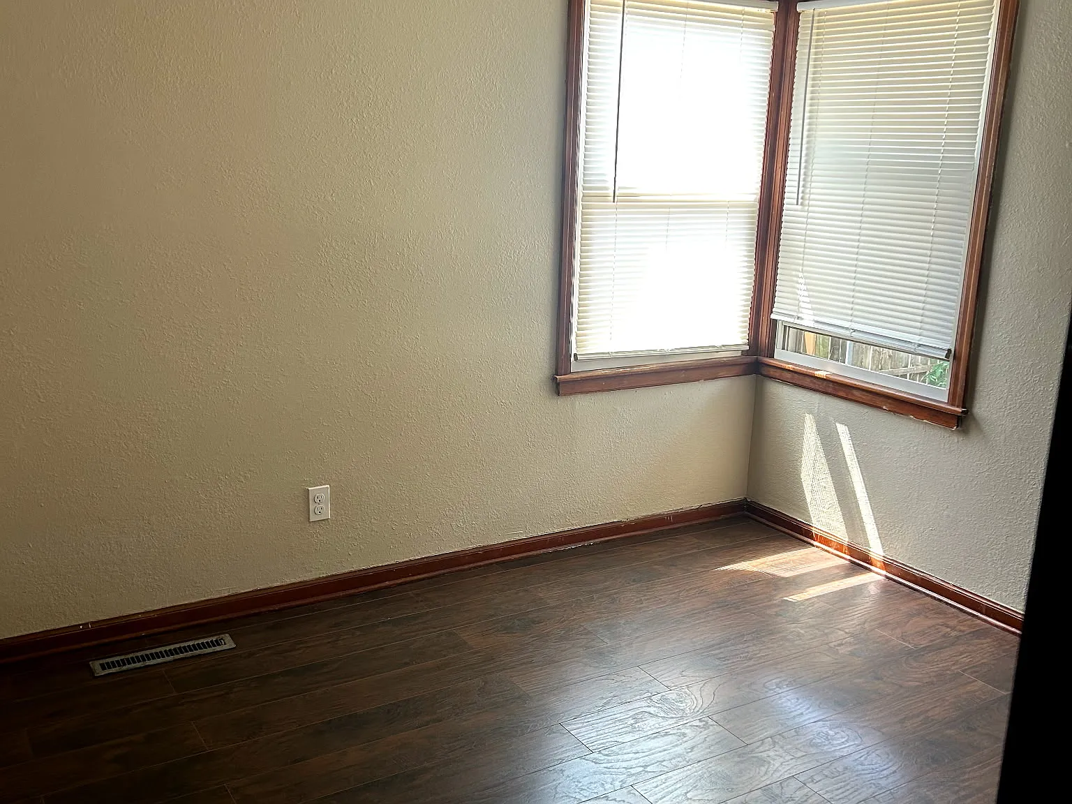 2 bed, 749 sqft, $1,025 — Photo 2