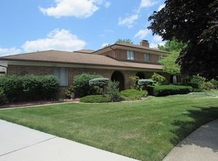 32131 Claeys Dr, Warren, MI 48093