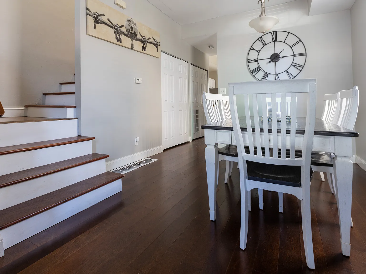 3 bed, 1400 sqft, $3,000 — Photo 2