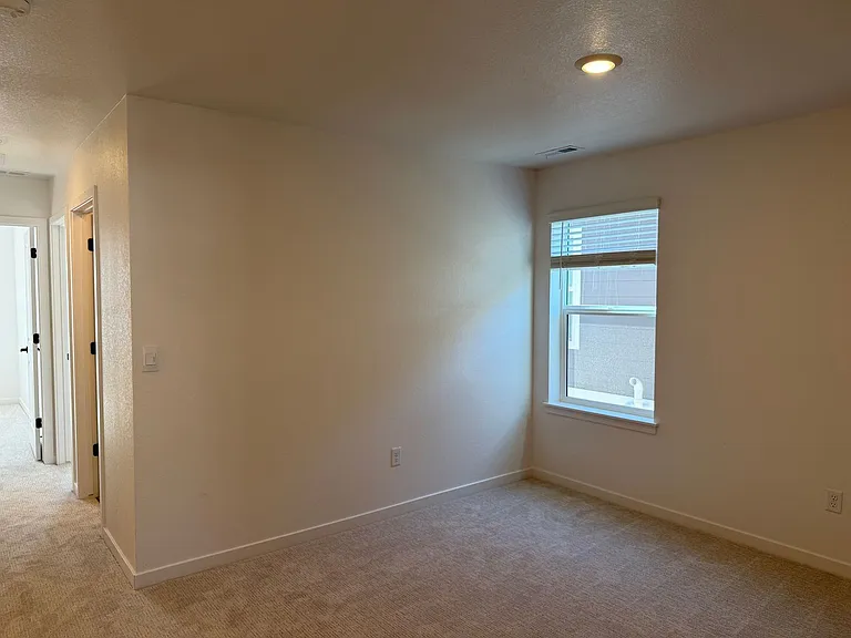 1358 S Chester St #B — Photo 16