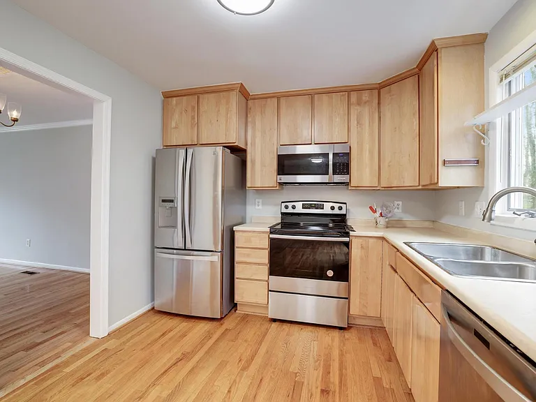 9823 Saint Cloud Ct — Photo 24