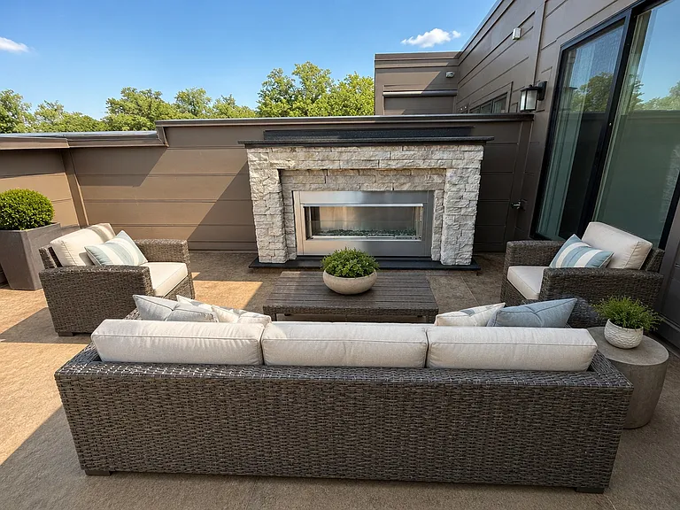 3723 Chevy Chase Lake Dr — Photo 11