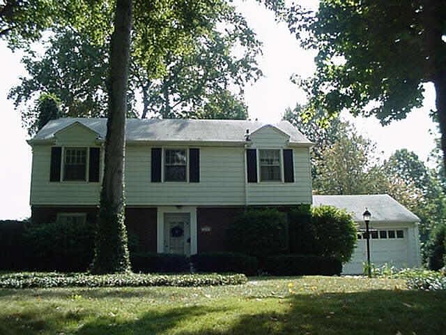 1st image of 6241 N Burlington Ave