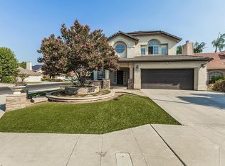 815 Robinson Ave, Clovis, CA 93612