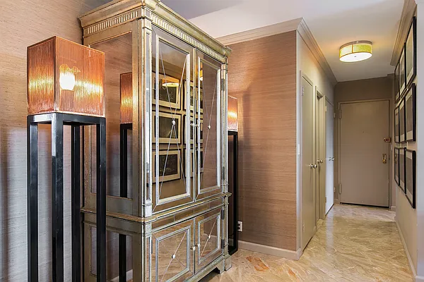 Rented by Avenue Real Estate | media 14