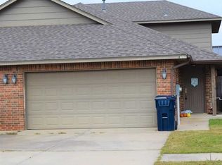 11141 SW 5th St, Yukon, OK 73099