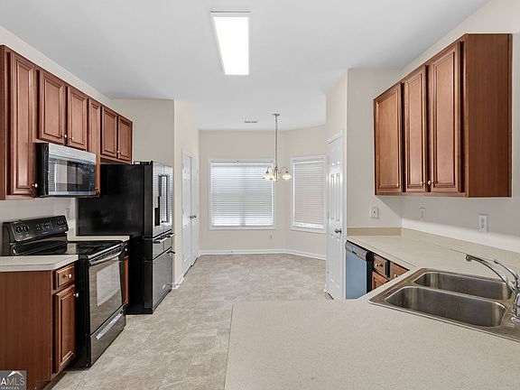 5th image of 2555 Flat Shoals Rd APT 1501