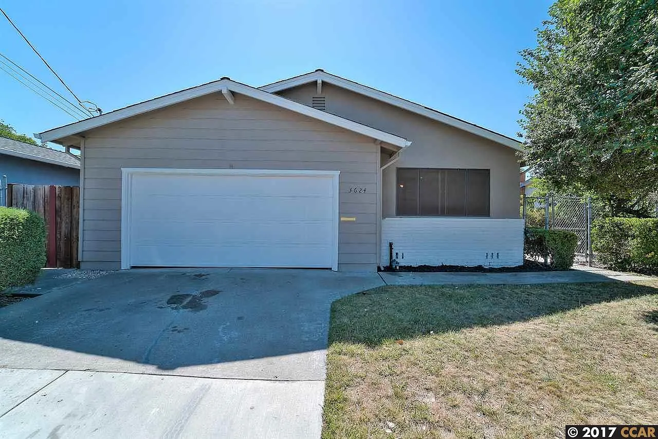 3624 Thunderbird Ct photo 1