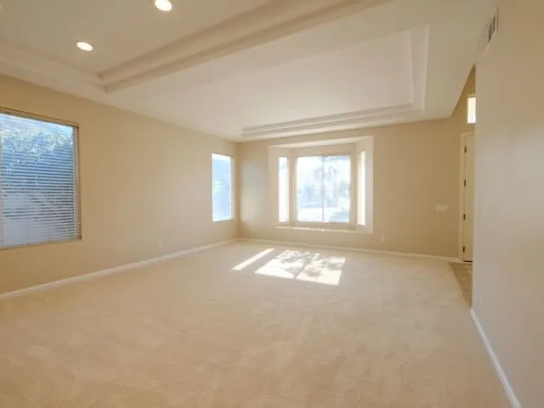 701 Loma Adria — Photo 10