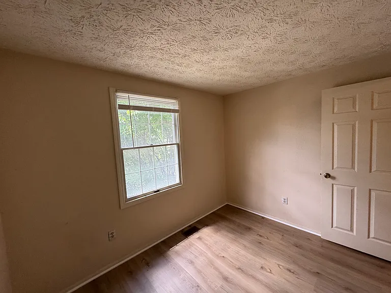 10303 Granite Creek Ln — Photo 13