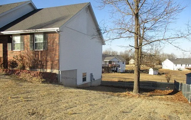 19658 Longview Rd — Photo 3
