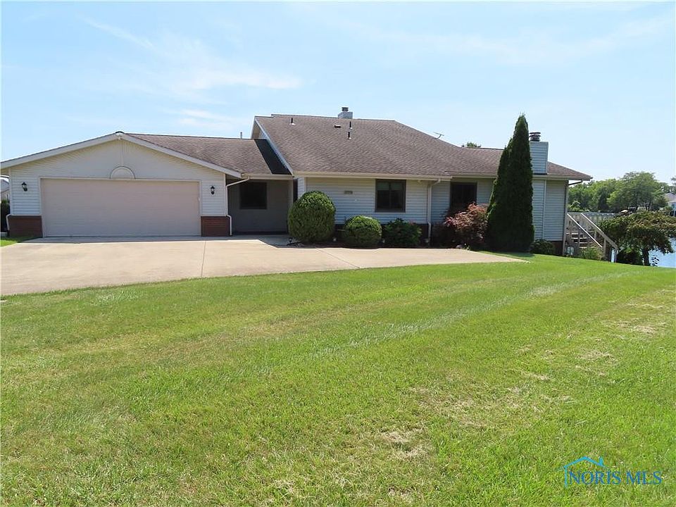 1st image of 792 Deerwood Dr