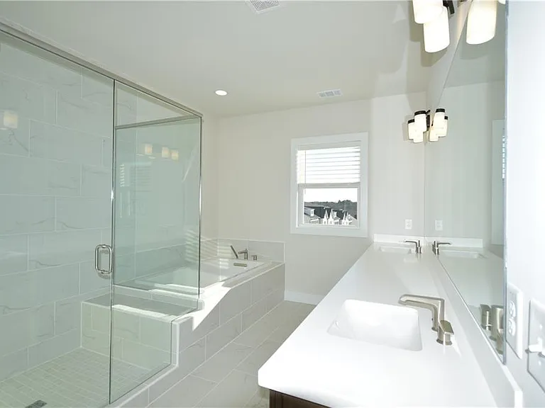 1208 Waterfall Ct — Photo 17