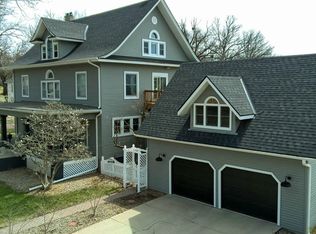 420 E 7th St, York, NE 68467