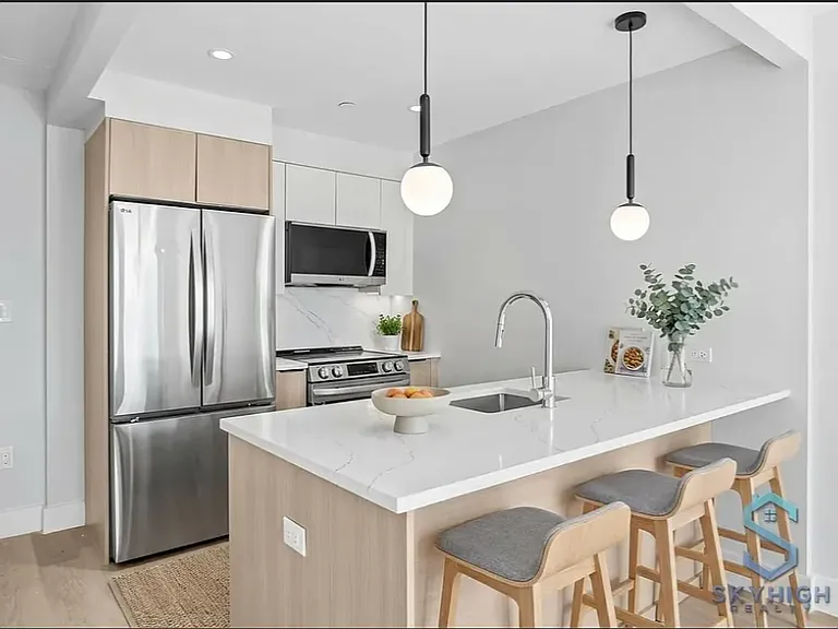 21 Linden Blvd #6K — Photo 3