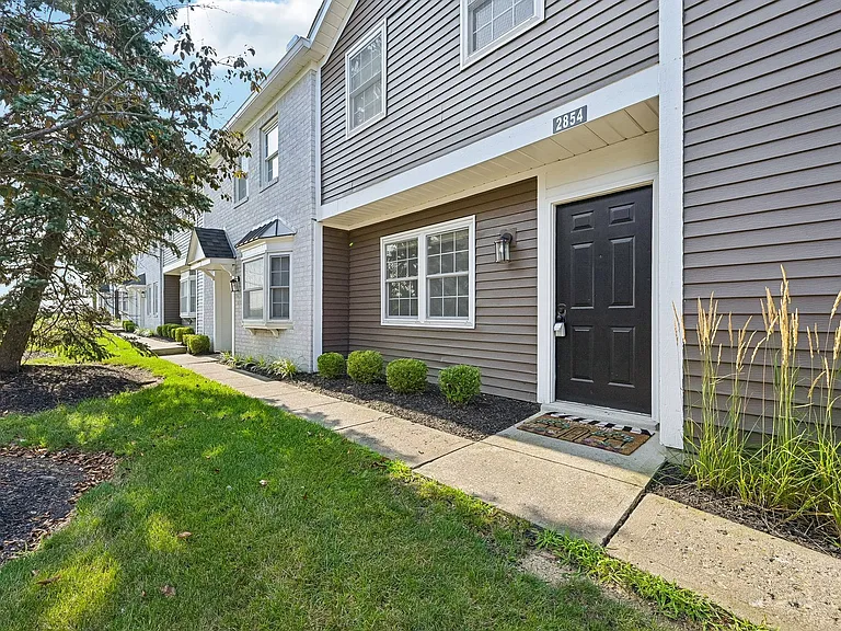 Dublin Park Rental Townhomes — Photo 21