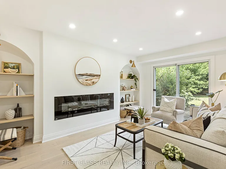 679 Village Pkwy — Photo 14