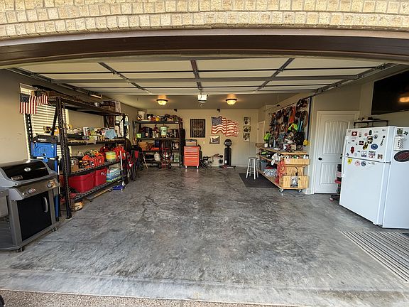 3rd image of 156 Callaway Cir