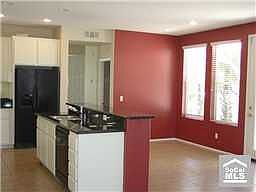 Accent walls in dining area