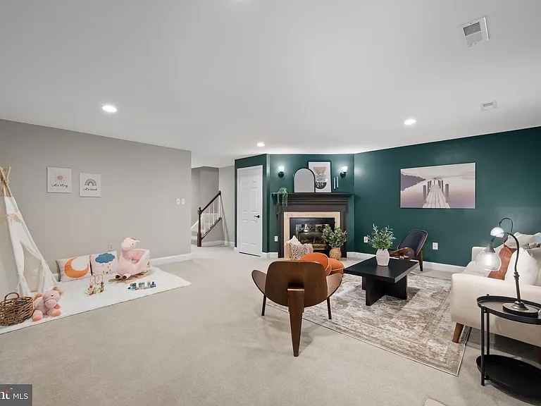 14353 Long Channel Dr — Photo 3