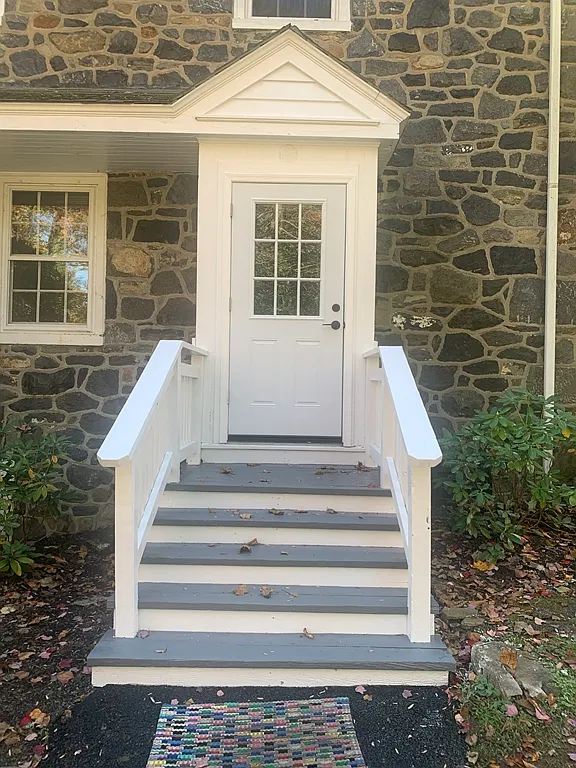 3 bed, 1.5 bath, $2,500 — Photo 3