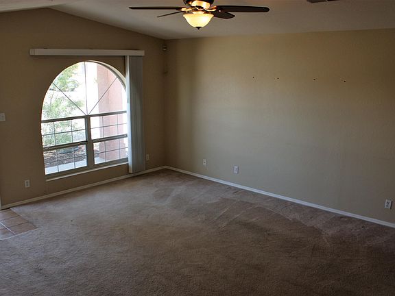 2nd image of 930 SE Ladron Ave