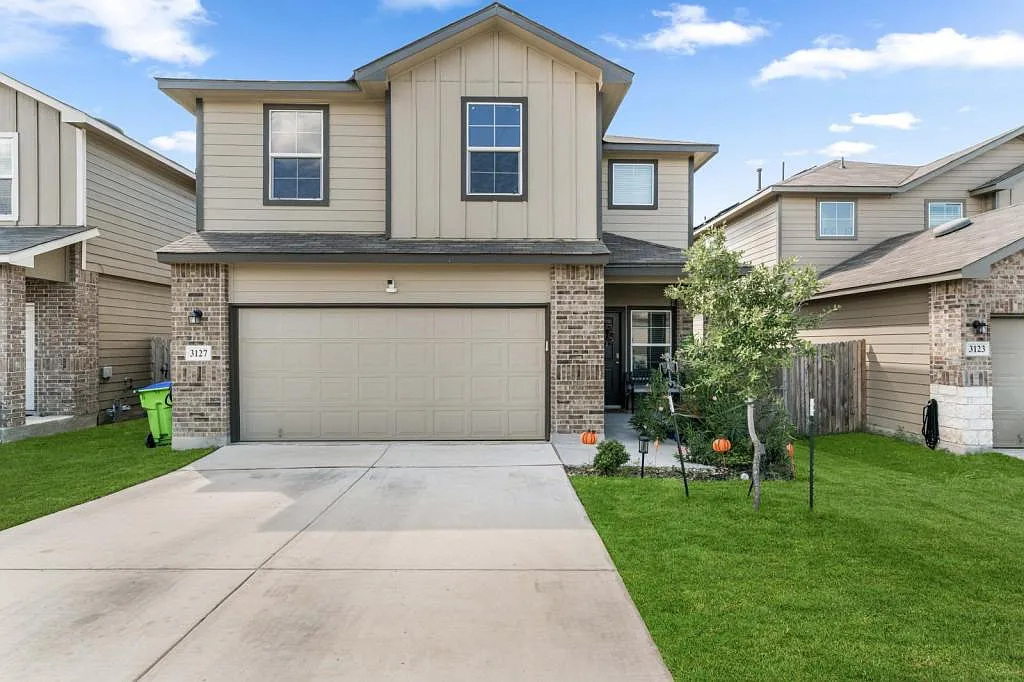 3127 Keuka Pk Dr — Photo 1