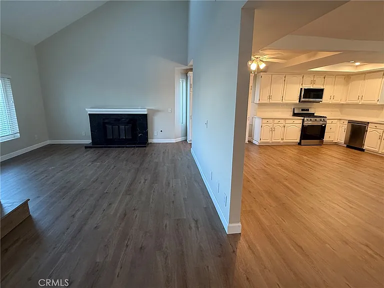22166 Woodcreek Ln — Photo 4