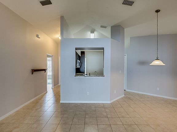 3rd image of 12668 Longcrest Dr
