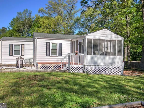 6357 Gordon St, Lithia Springs, GA 30122