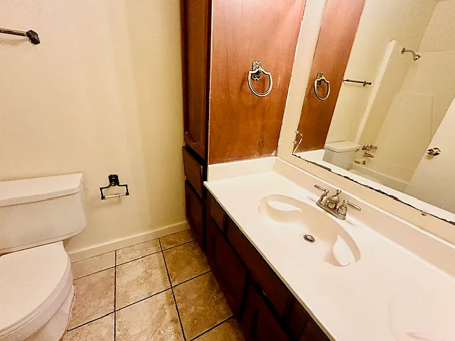 2910 Forestwood Dr — Photo 9