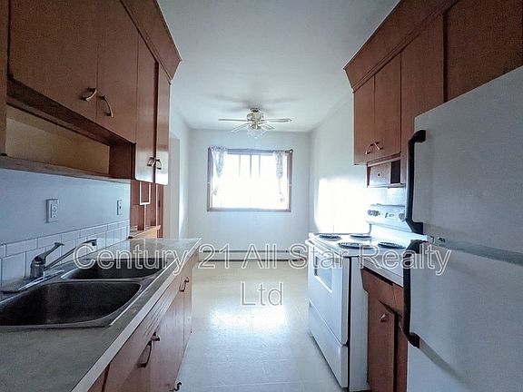 2nd image of 10729 108th St NW Room 101-1