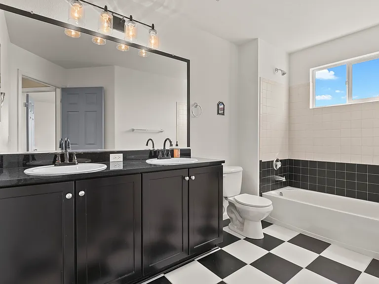 2750 Brush Ct — Photo 21