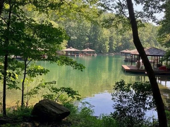 149 Saranac Dr, Sunset, SC 29685