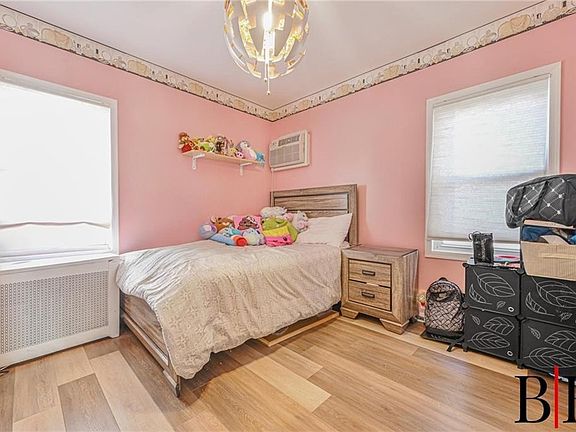 3rd image of 48 Canton Ct
