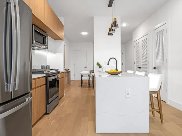 649 38th Street image 7 of 28