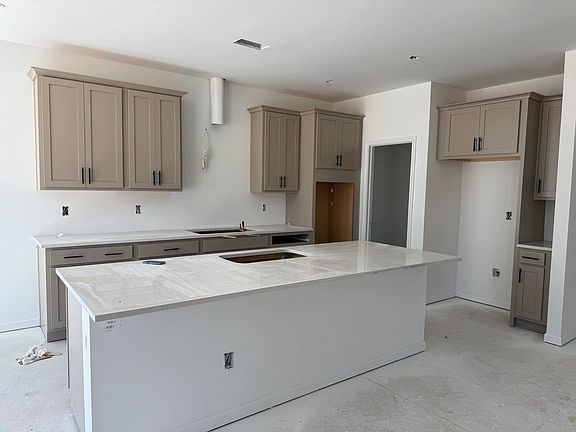 933 Fetching Place, Homesite 372 Interior Image 3