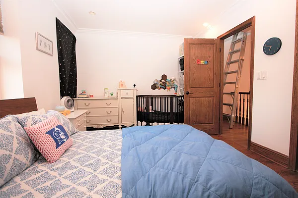 Rented by R New York | media 40