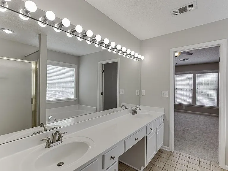 2421 Elkhorn Ter — Photo 35