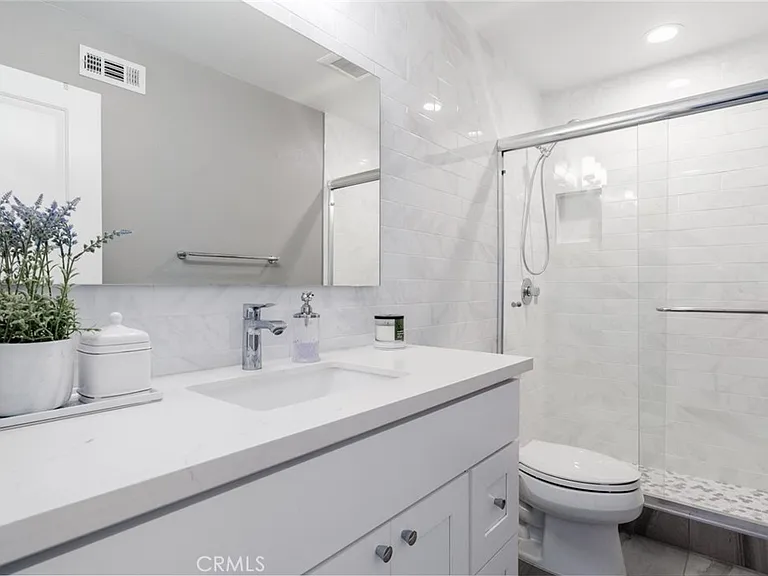 13014 Espinheira Dr — Photo 14