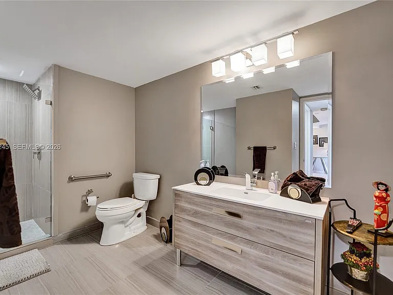 3600 Yacht Club Dr #904 — Photo 50
