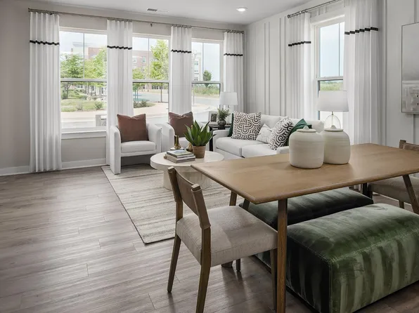 45203 Drowes Ter, Dulles, VA 20166