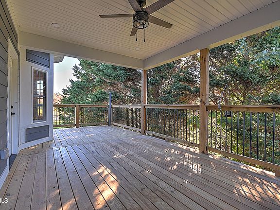 4th image of 249 Oak View Cir