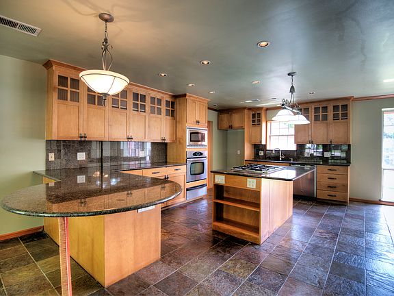 3rd image of 3909 Trail Lake Dr