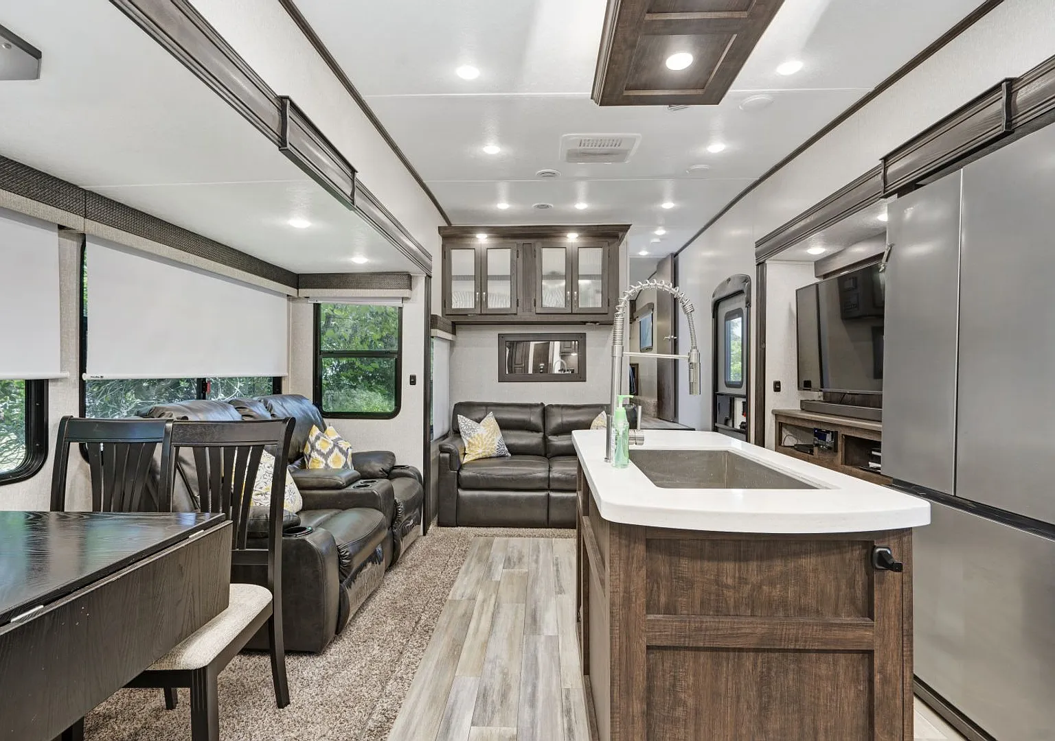 JRZ 305 Linden Dr Ellenton - 5th Wheel — Photo 1