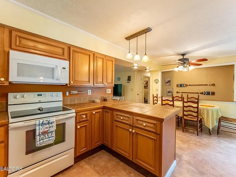 1806 Perimeter Dr — Photo 8