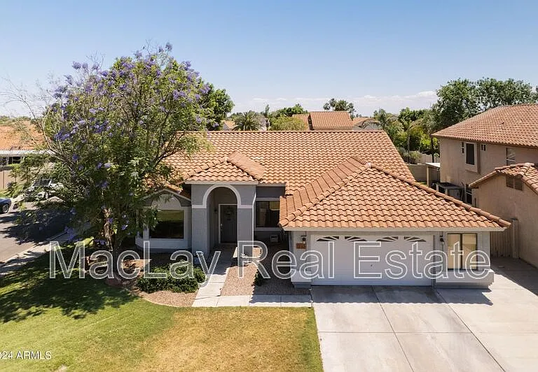 1233 E Sea Gull Dr — Photo 2